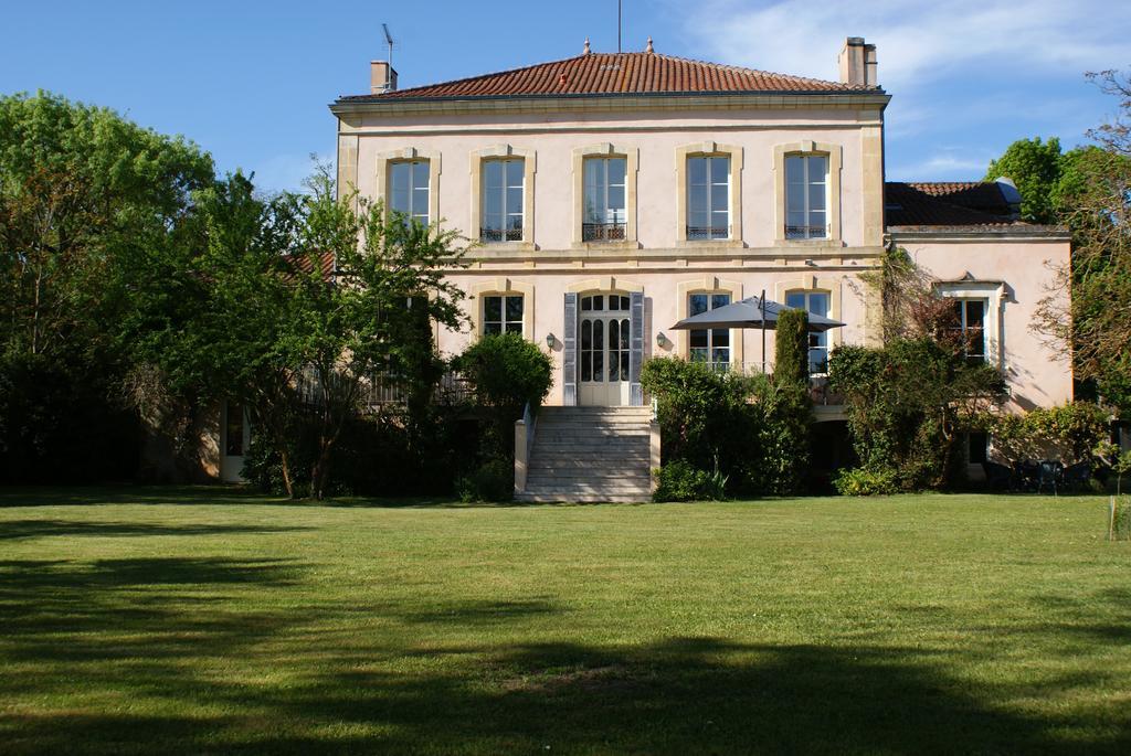 Chateau De Grenier Bed & Breakfast Saint-Leger  Exterior photo