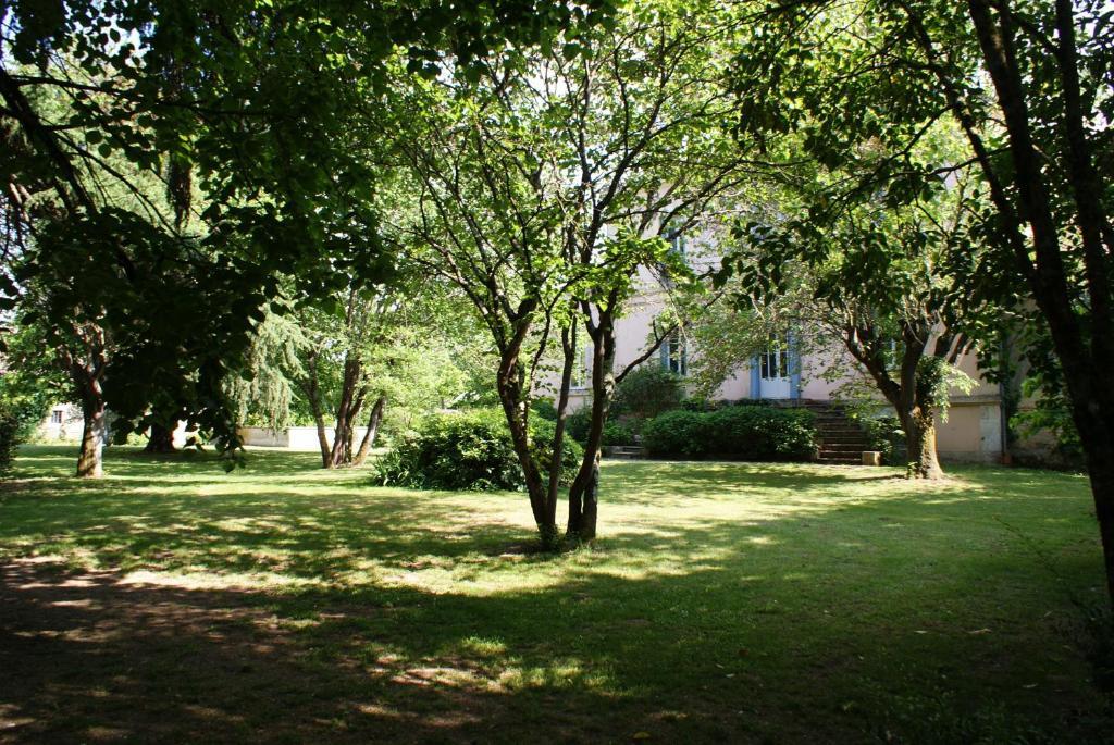 Chateau De Grenier Bed & Breakfast Saint-Leger  Exterior photo